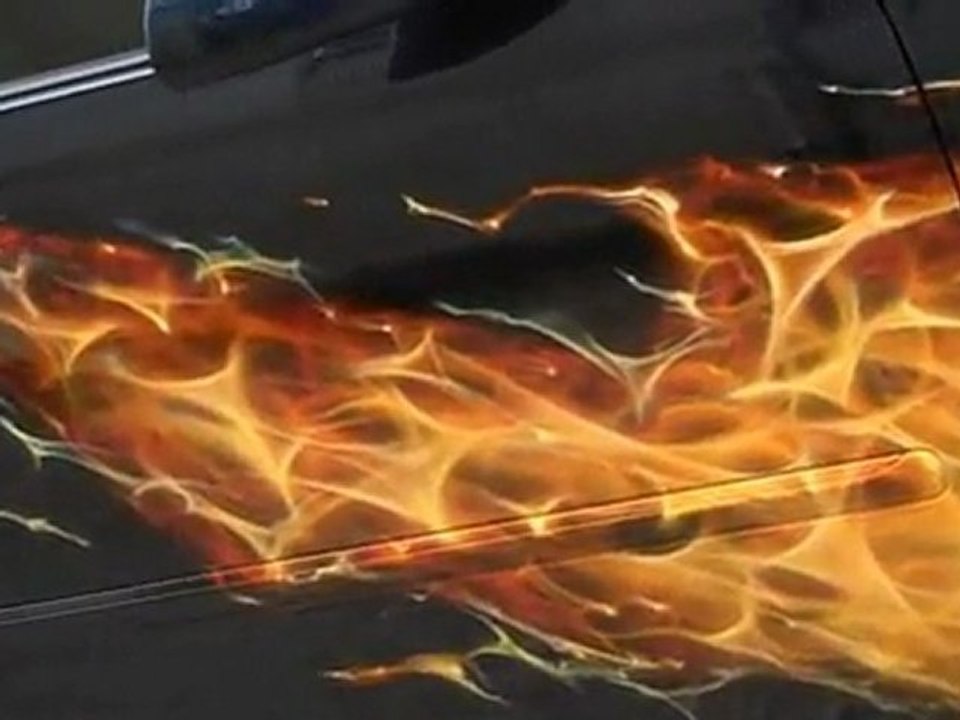 worlds first custom U2 theme show car
