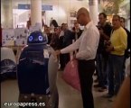 Robot que limpia calles y guía a mayores