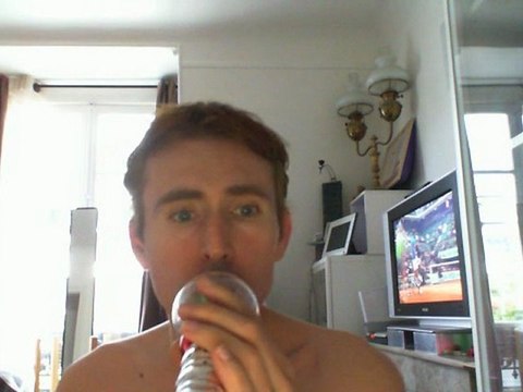 Wiwi égratigne nous deux c'est fini