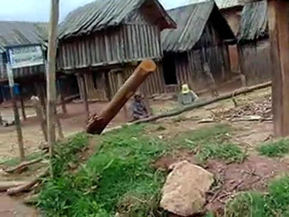 MADAGASCAR.Village d'Ifasina