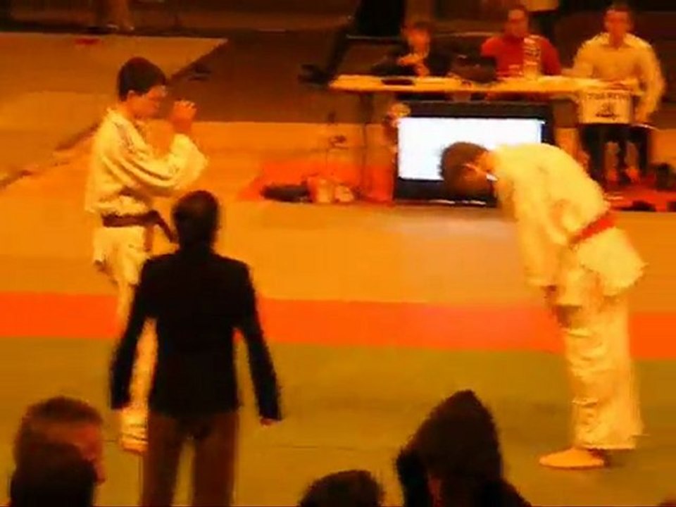 Judo - Tournoi de Grades Lorient 15 11 09 - Matthias 20 points