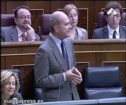 Chaves arremete contra el endeudamiento del PP