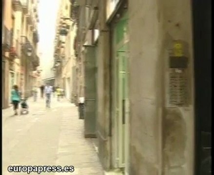 Desalojan a vecinos por hundimiento de piso