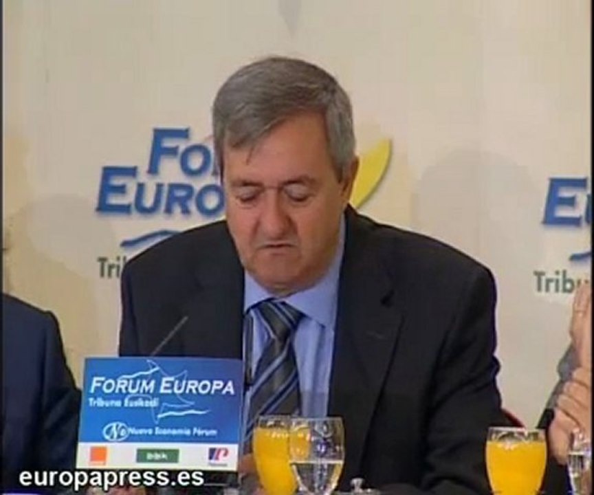 Aguirre espera una fusión de cajas vascas