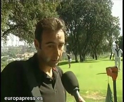 La cara solidaria de los famosos con la AECC