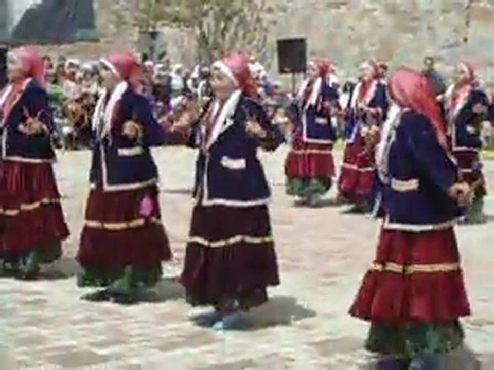 Sarıveliler Halk Oyunları