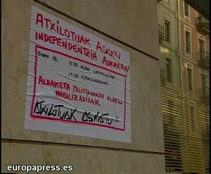 Piden en carteles libertad de Batasuna