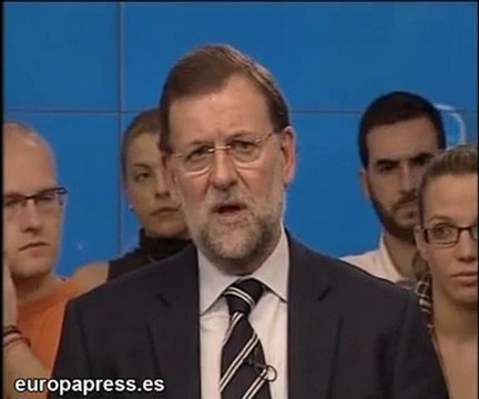 Rajoy acusa al Gobierno de tirar la toalla