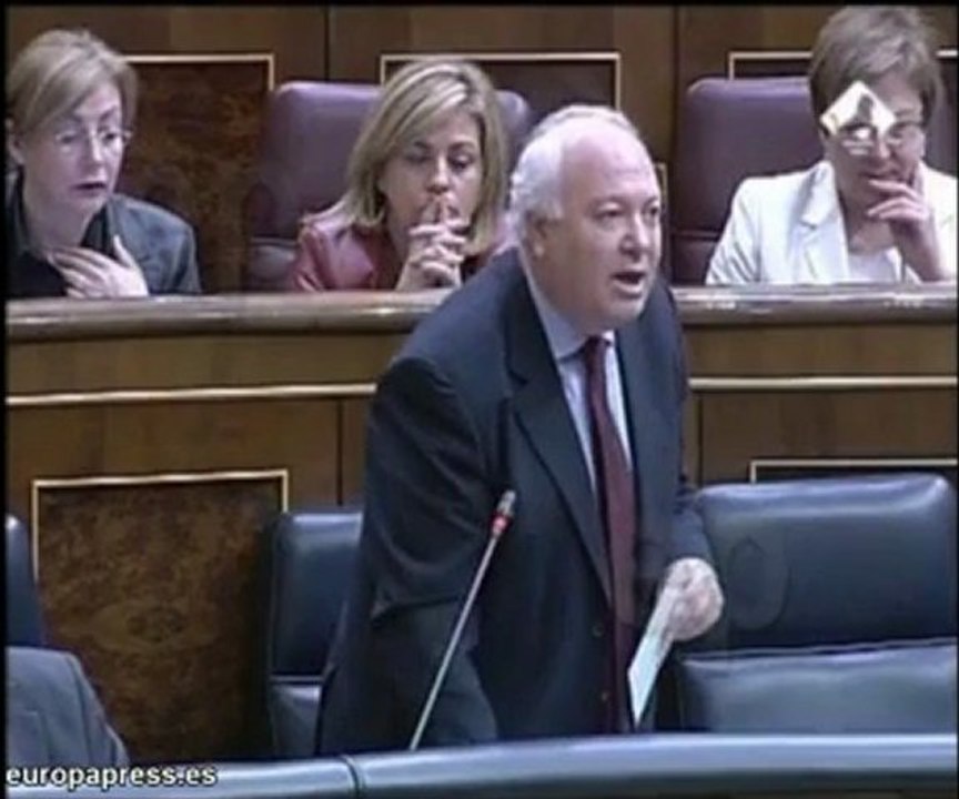Moratinos defiende su actuación en Cuba