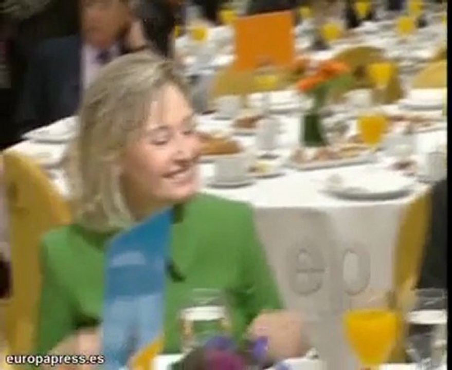 Chaves cree que Rajoy pierde el respeto