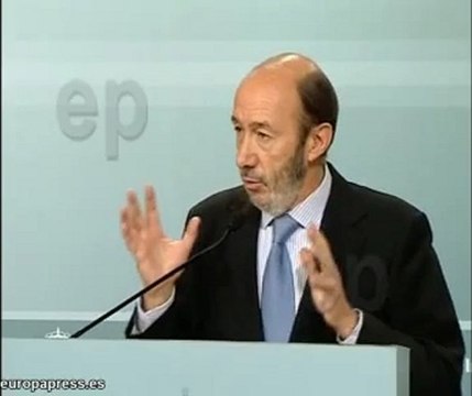 Rubalcaba acusa al PP de expandir rumor