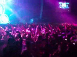 F*** Me i'm Famous 2011 - Guettin' Over