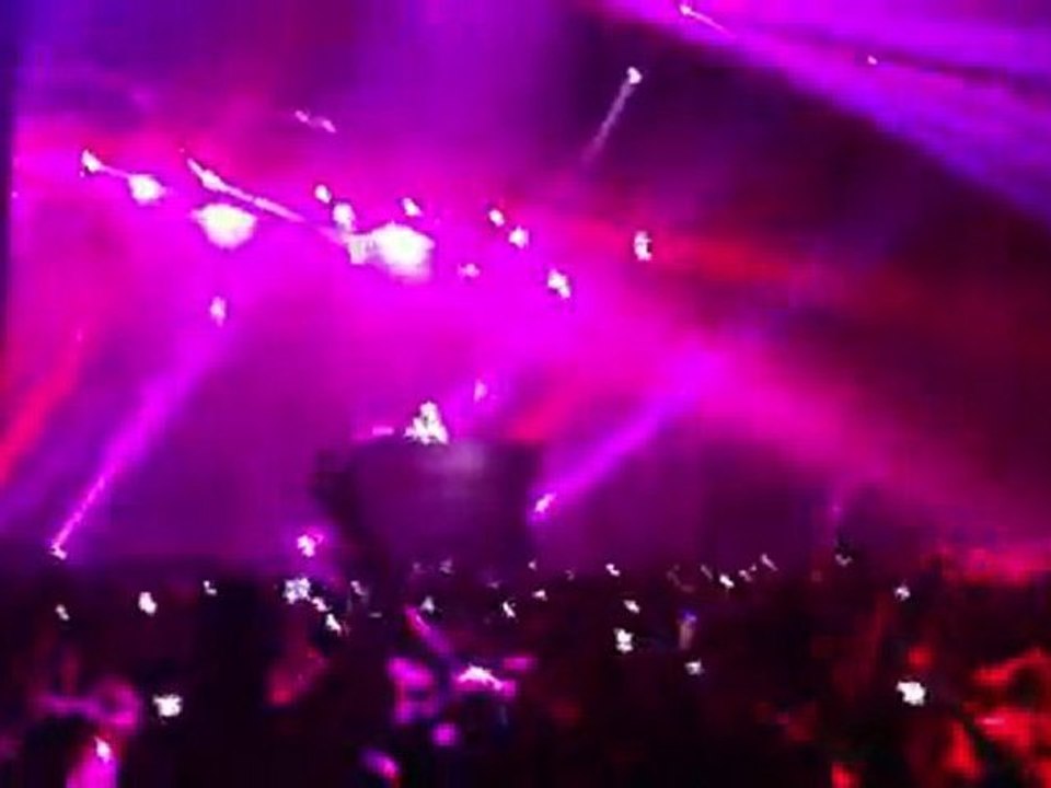 F*** Me i'm Famous 2011 - Sexy Bitch