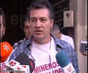 Ex mineros abandonan la Catedral de Sevilla