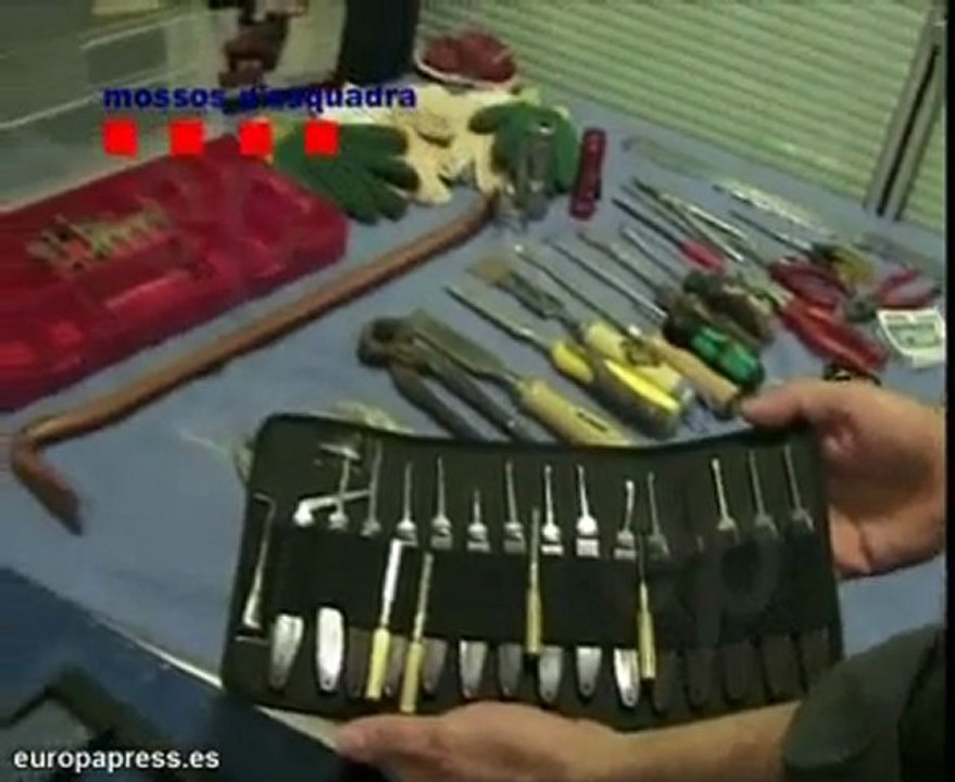 Detenidos por robar disfrazados de ejecutivos