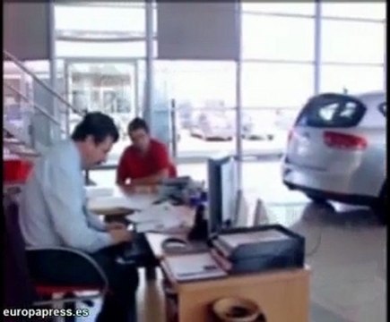 Suben 4 décimas los precios de automóviles