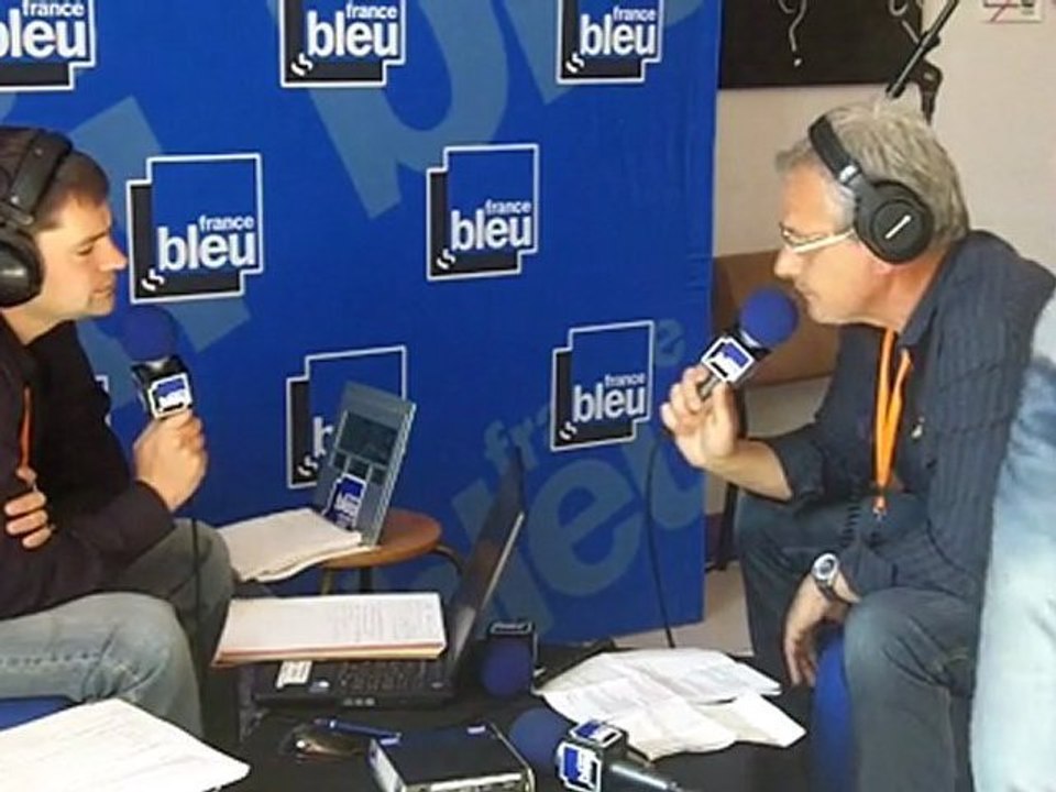 Pierre-Yves Le Meur au micro de France Bleu pour Jazz sous les pommiers