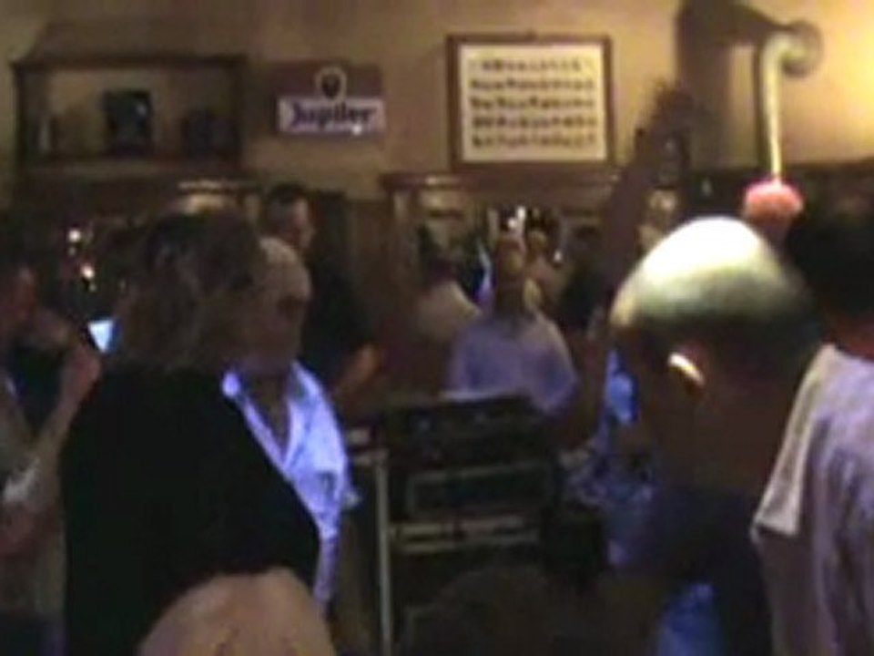 gwendolina zingt "sex on fire" kings of leon