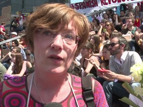 Rassemblement à Paris en solidarité avec les indignés espagnols