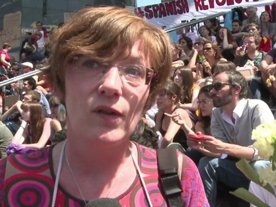 Rassemblement à Paris en solidarité avec les "indignés" espagnols