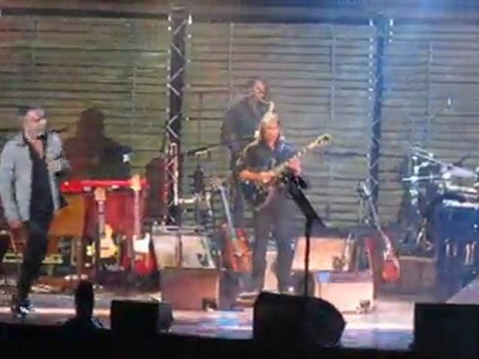 Bernard Lavilliers au palais des sports de Paris -24mai2011 "causes perdues"
