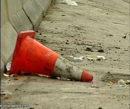 Tres heridos en un accidente entre dos coches