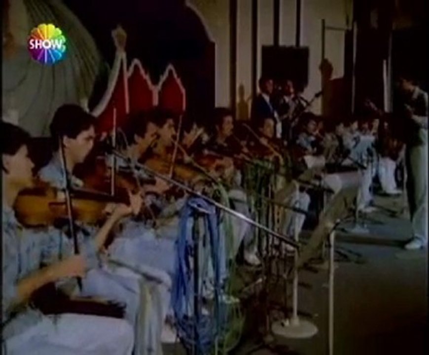 Ibrahim Tatlıses- Yalnızım