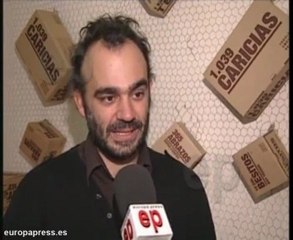 Tienda vende "amor" para recaudar fondos