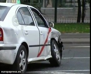 Choque de dos turismos en la Castellana