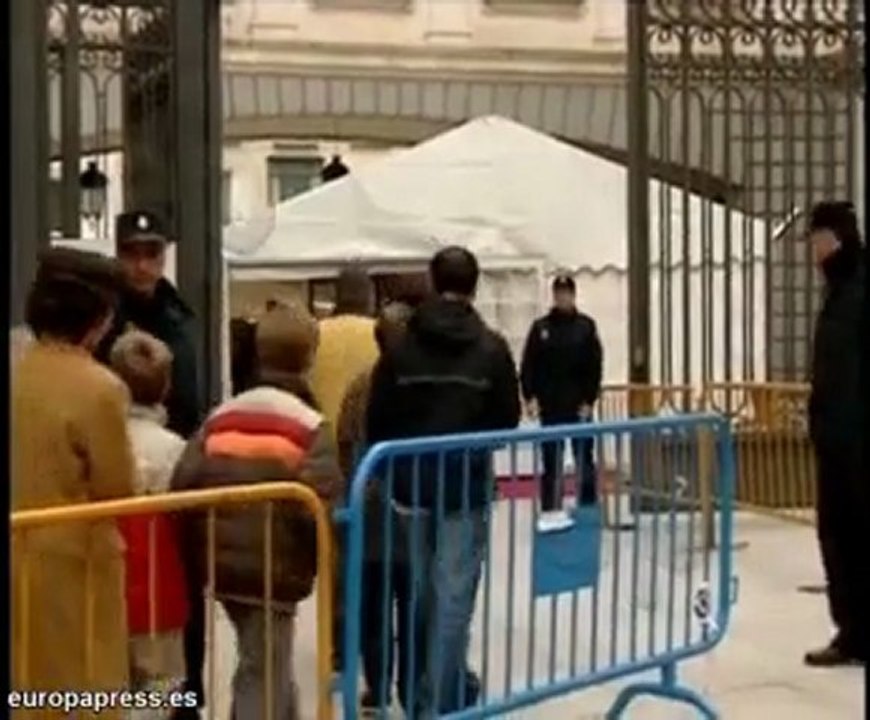 Largas colas en el Congreso de los Diputados
