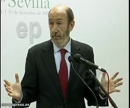 Rubalcaba pide a CEAR que presente pruebas