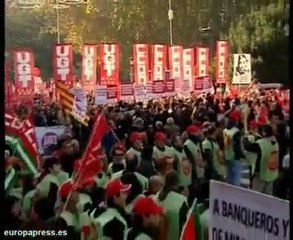 Скачать видео: Multitudinaria manifestación sindical