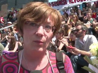 París: un millar se reunió en apoyo a "indignados" españoles