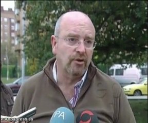 Pitón atrapada en un árbol en Gijón