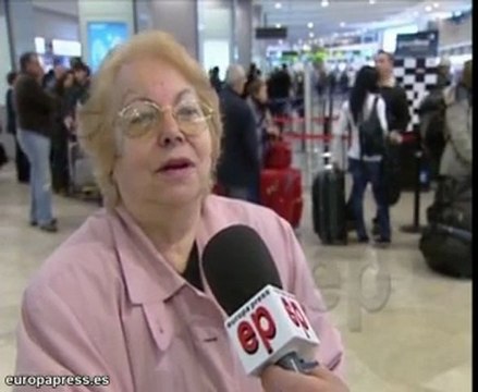 La nieve sorprende al aeropuerto de Barajas