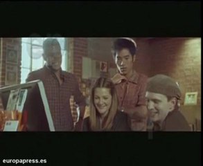 Drew Barrymore con los niños marginados