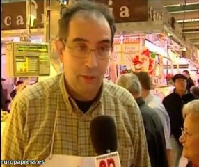 Los españoles ultiman compras en mercados