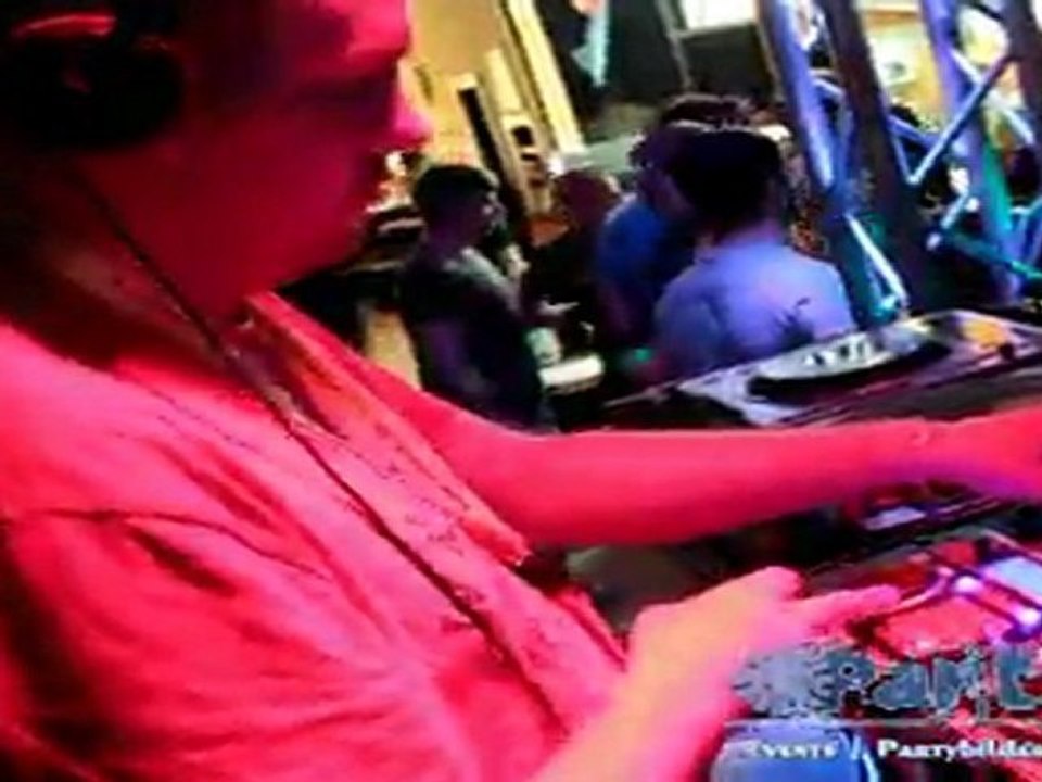 PartyDANCER.biz - 21.05.2011 - Marktplatzcenter NB - Neubrandenburg tanzt