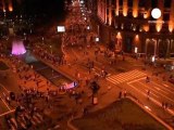 Poche violenze, tanta rabbia. Belgrado in piazza per Mladic