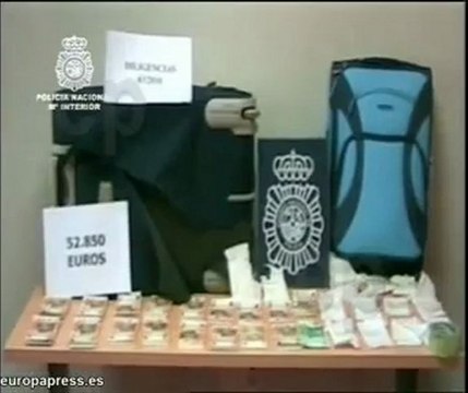 Detenidos por traficar con billetes falsos