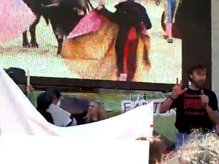 Manifestation contre la distinction de la corrida au patrimoine culturel de la France - Intervention de JP Garrigues - 28 mai 2011