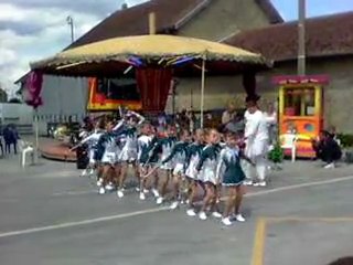 Majorettes de guignicourt (petite baguette)