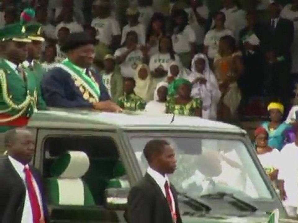 Goodluck Jonathan toma posse
