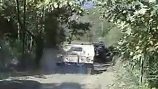Humvee vs Jeep
