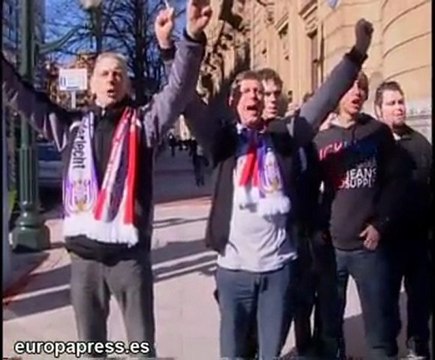 Aficionados del Anderlecht animan Bilbao
