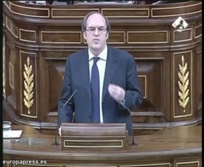 Llama a cambiar el modelo desde educación