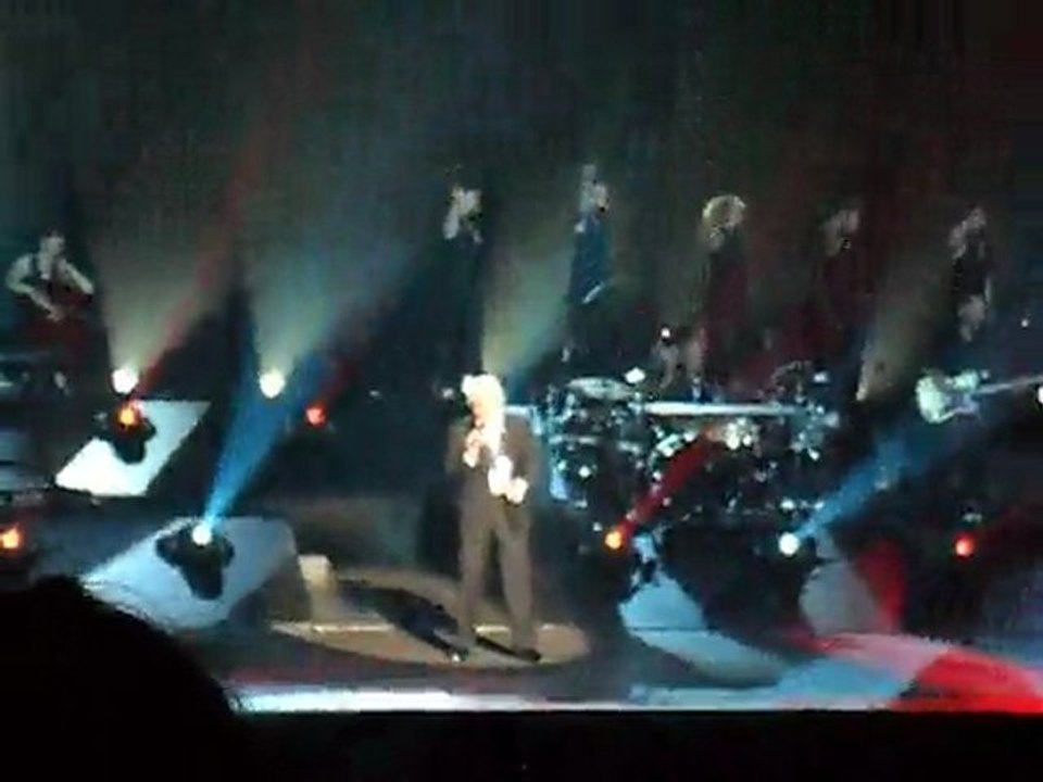 Chanteur de jazz - Michel Sardou au Palais des Sports - 12 mai 2011