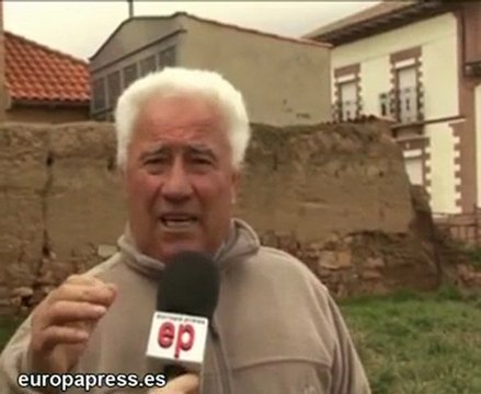 No quieren vivir a 7 metros de los nichos