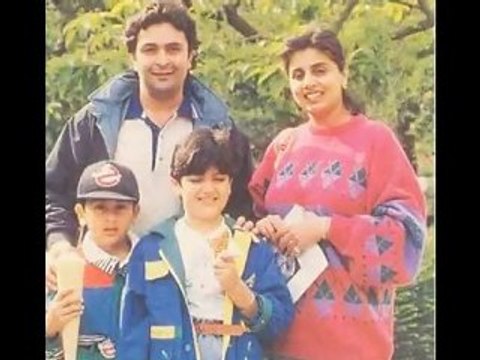 Rishi Kapoor Says Only He And Aamir Khan Can Function Alone – Latest Bollywood News