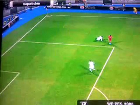 jugadas de futbol 2vs2 pes 2011